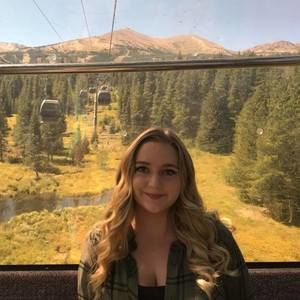 Meet your Posher, Kayla